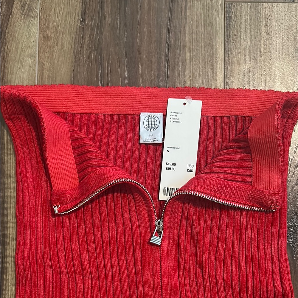 Red Ribbed Knit Skirt - Picture 4 of 6